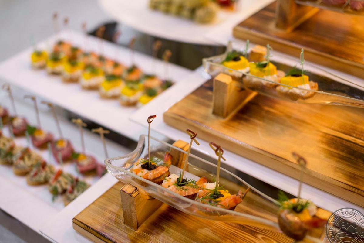 ACANTHUS CENNET BARUT COLLECTION