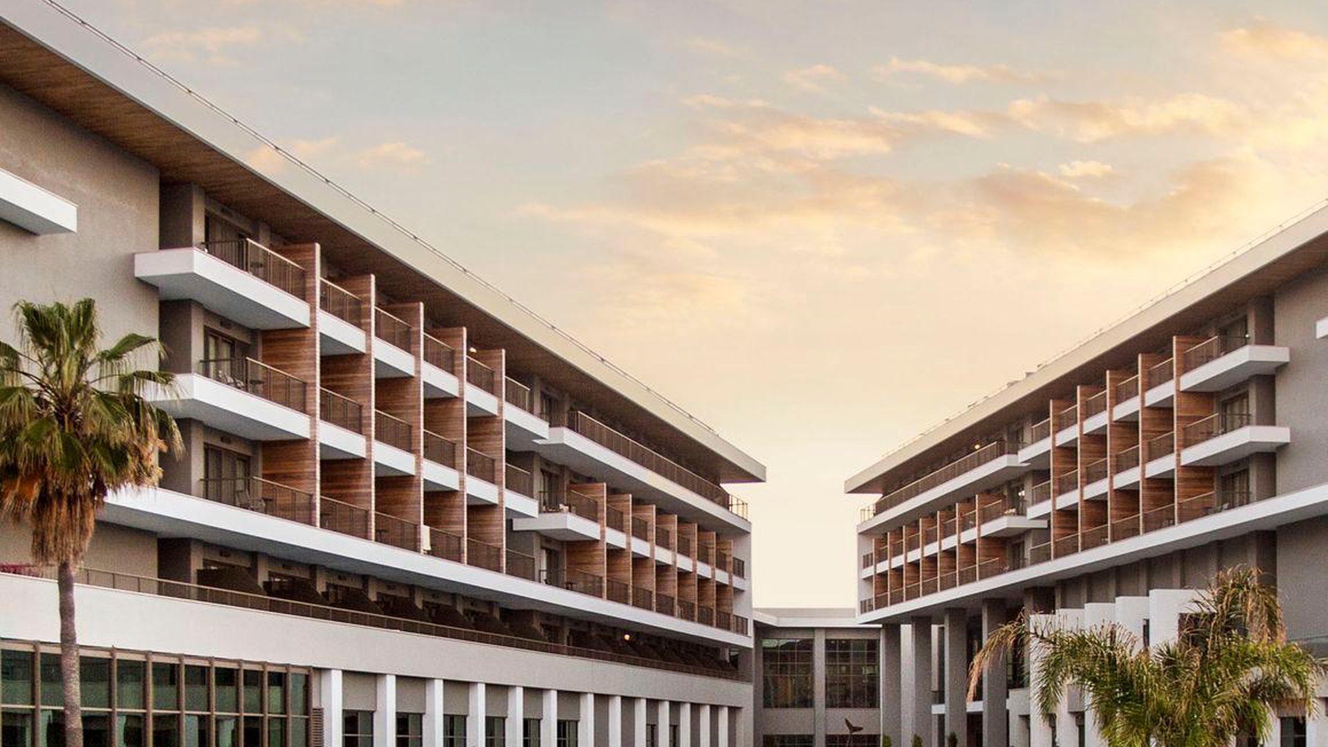 ACANTHUS CENNET BARUT COLLECTION