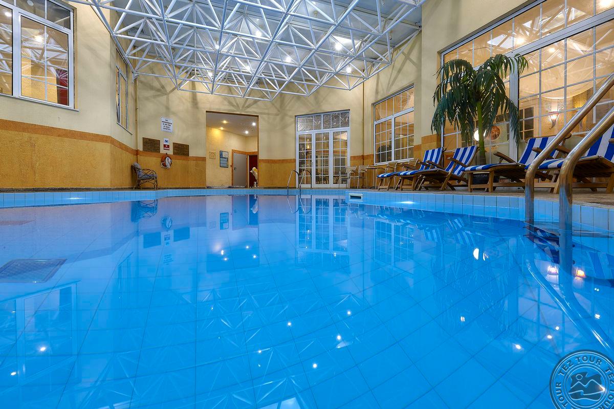 ALEXANDER BEACH HOTEL & VILLAGE RESORT