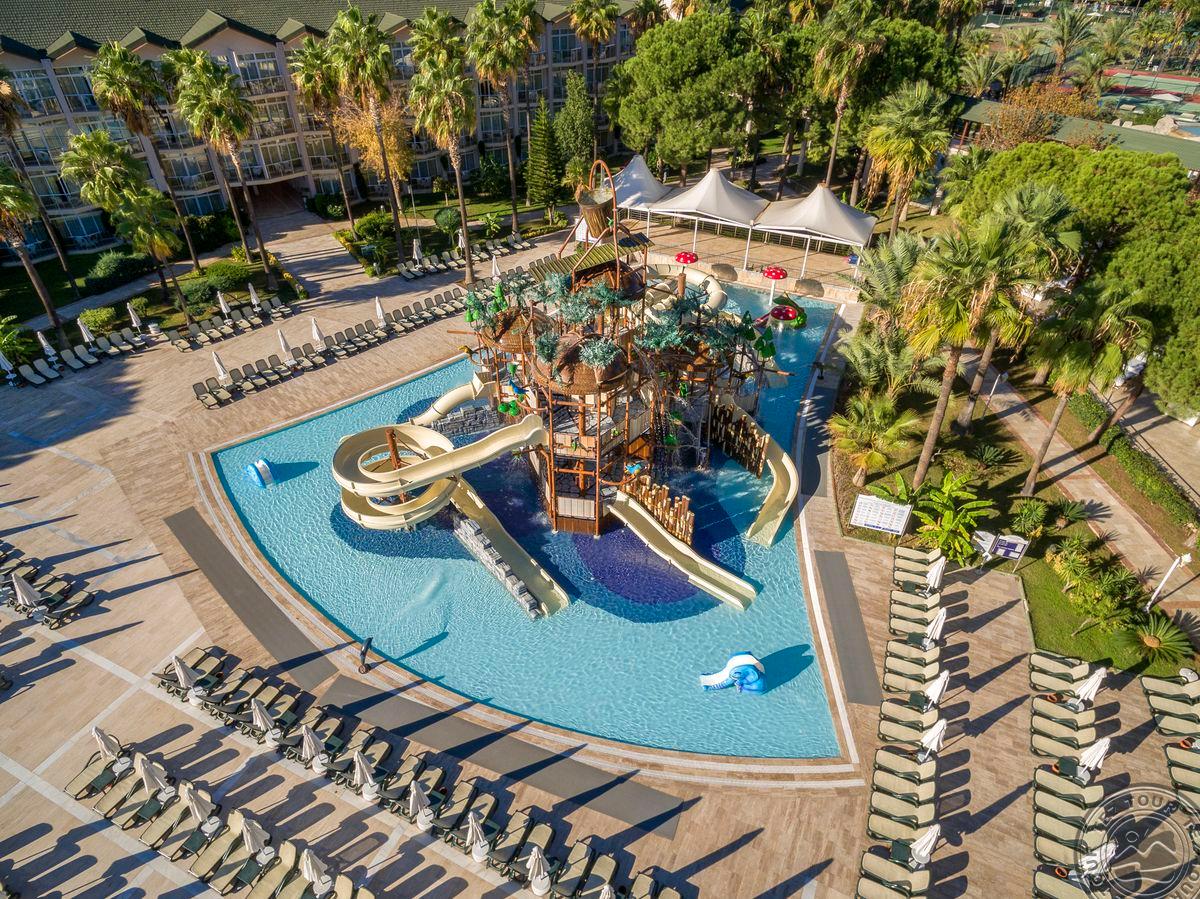 DOBEDAN WORLD PALACE