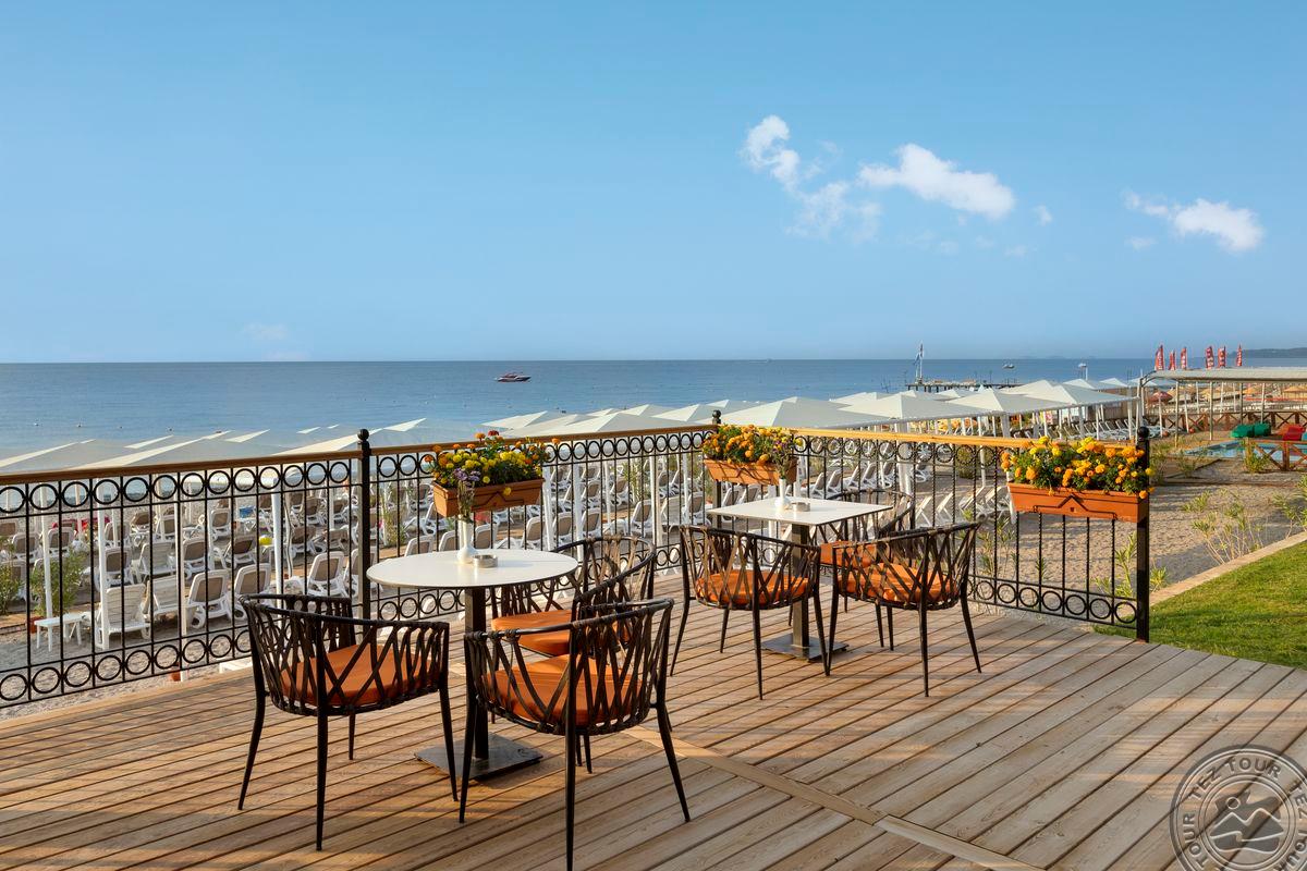 DOBEDAN WORLD PALACE