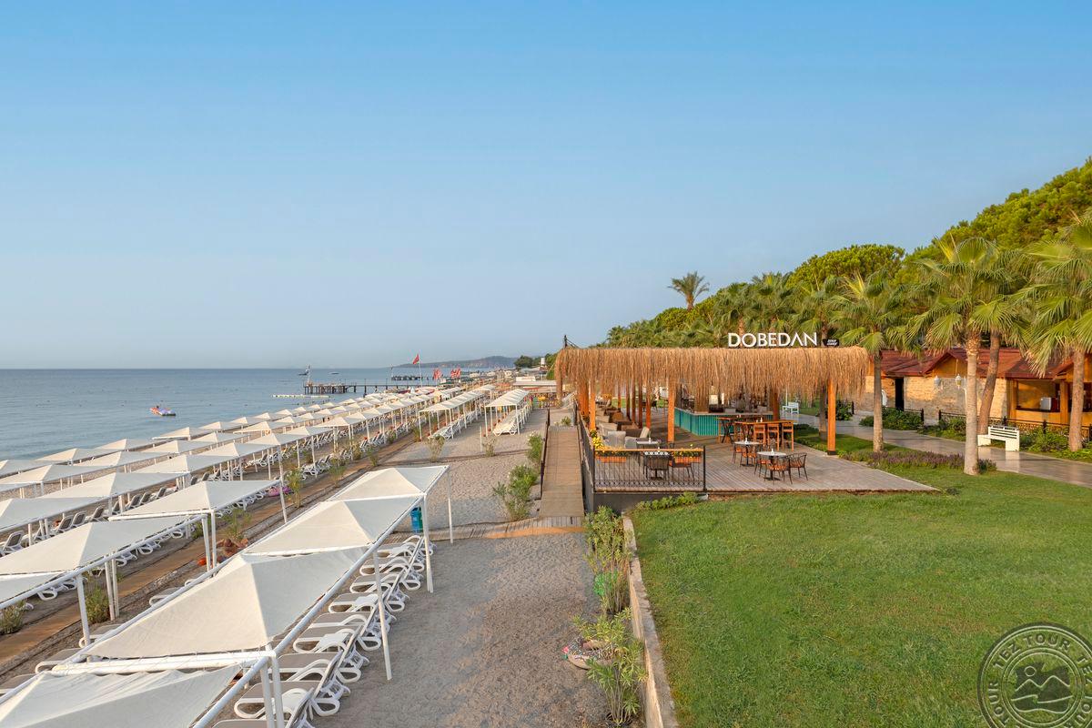 DOBEDAN WORLD PALACE