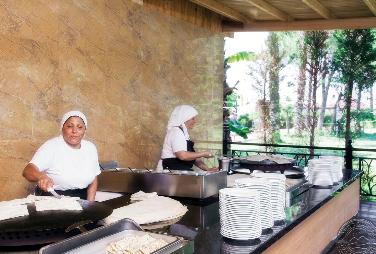 DOBEDAN WORLD PALACE