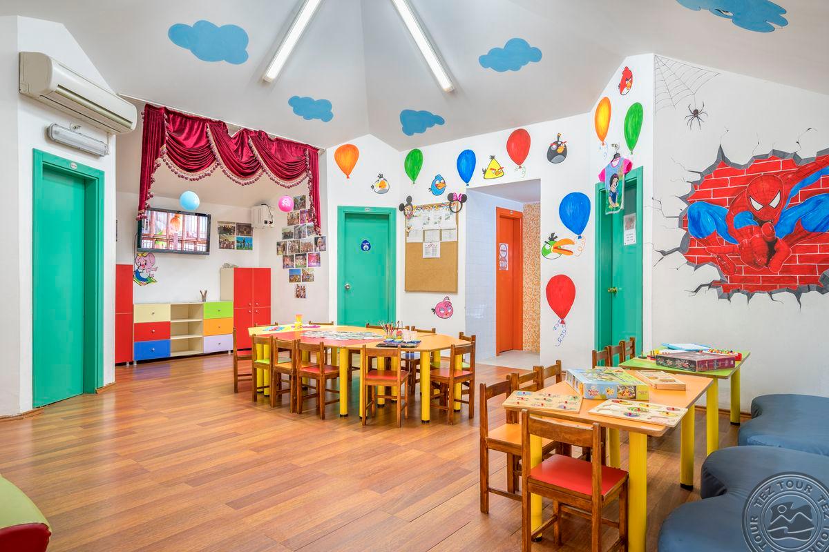 DOBEDAN WORLD PALACE