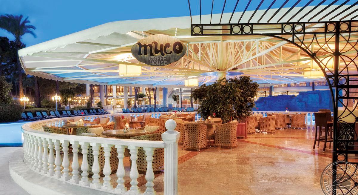 DOBEDAN WORLD PALACE