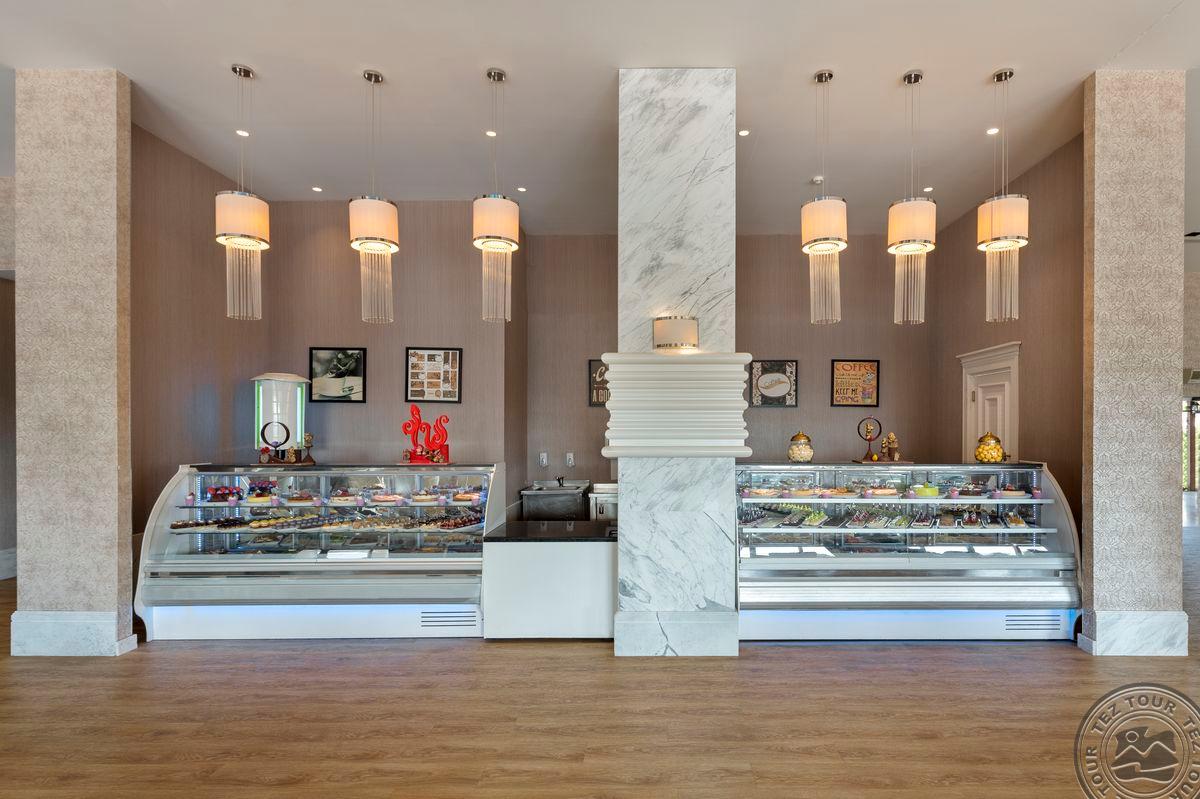 DOBEDAN WORLD PALACE