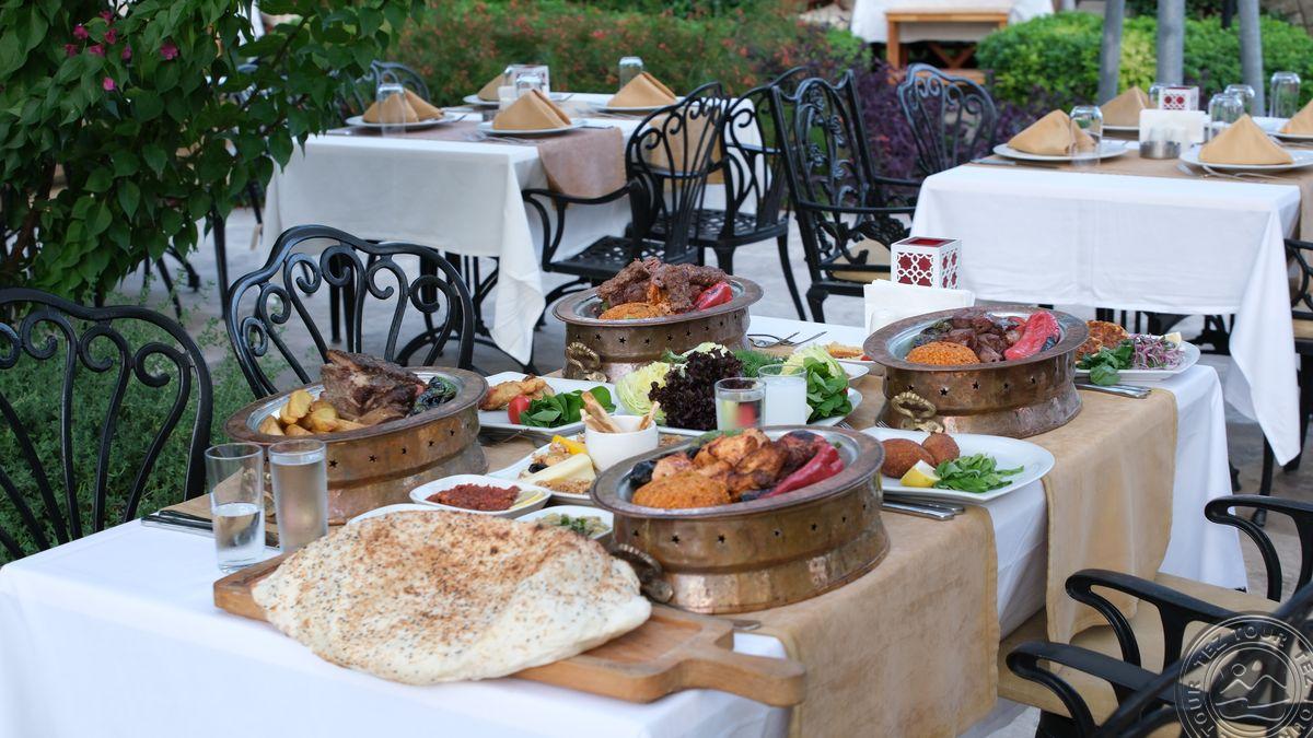 DOBEDAN WORLD PALACE