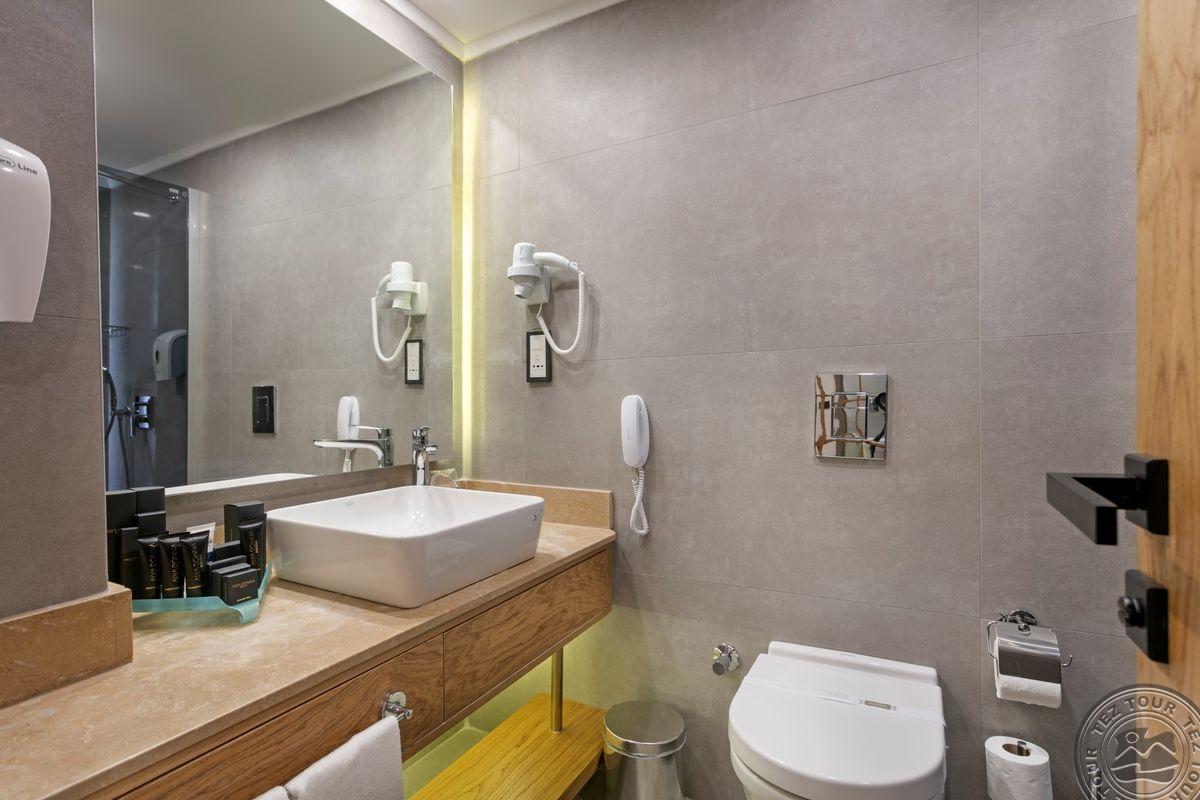 DOBEDAN WORLD PALACE