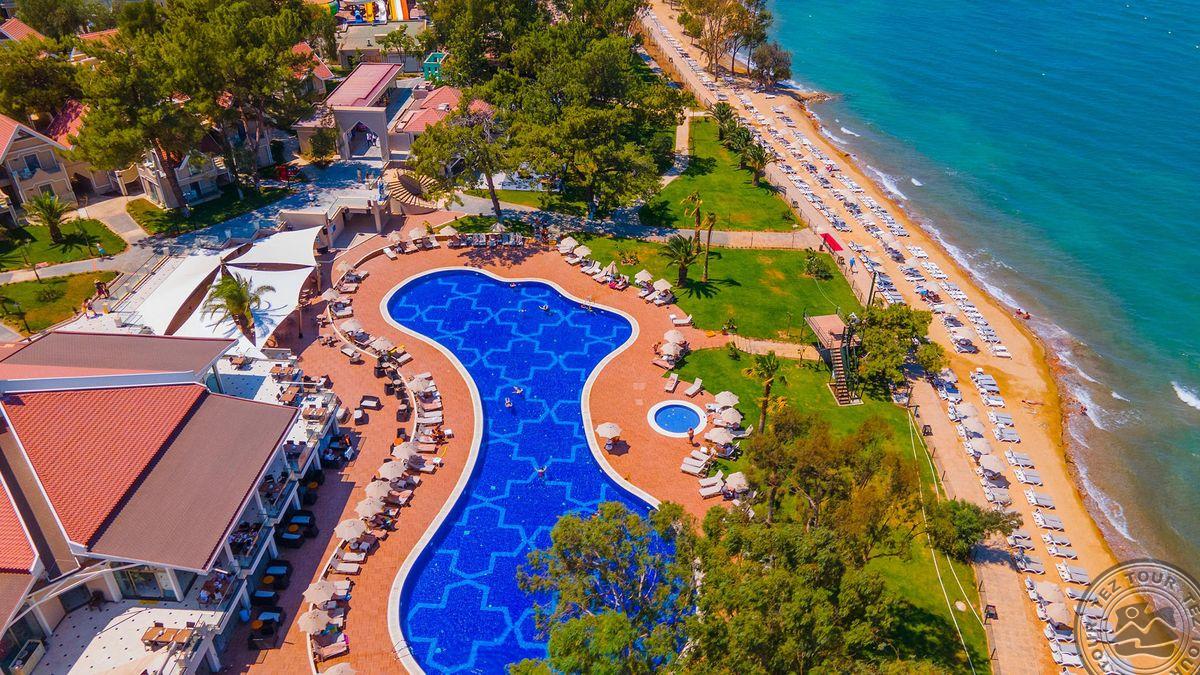 LONG BEACH CLUB NATURE
