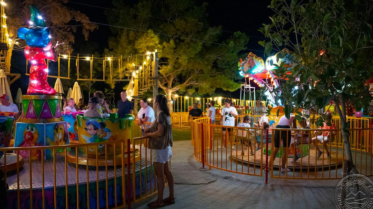 LONG BEACH CLUB NATURE
