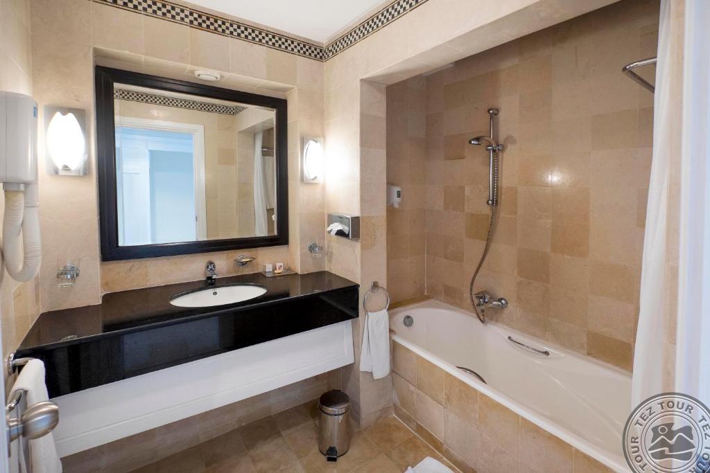 MEDINA SOLARIA & THALASSO