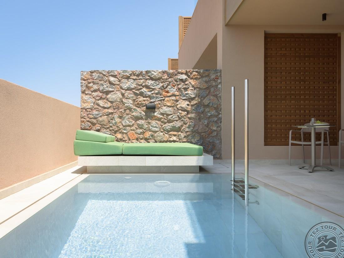 PARALOS VENUS SUITES