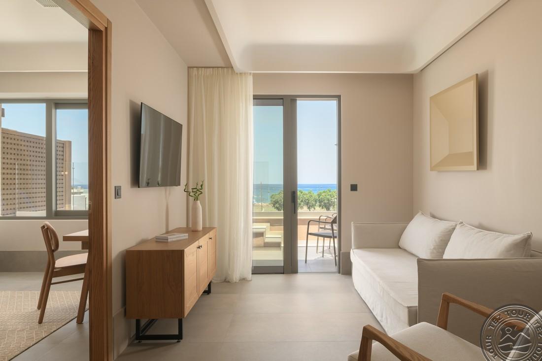 PARALOS VENUS SUITES