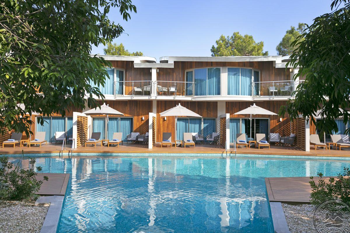 RIXOS SUNGATE - THE LAND OF LEGENDS FREE ACCESS