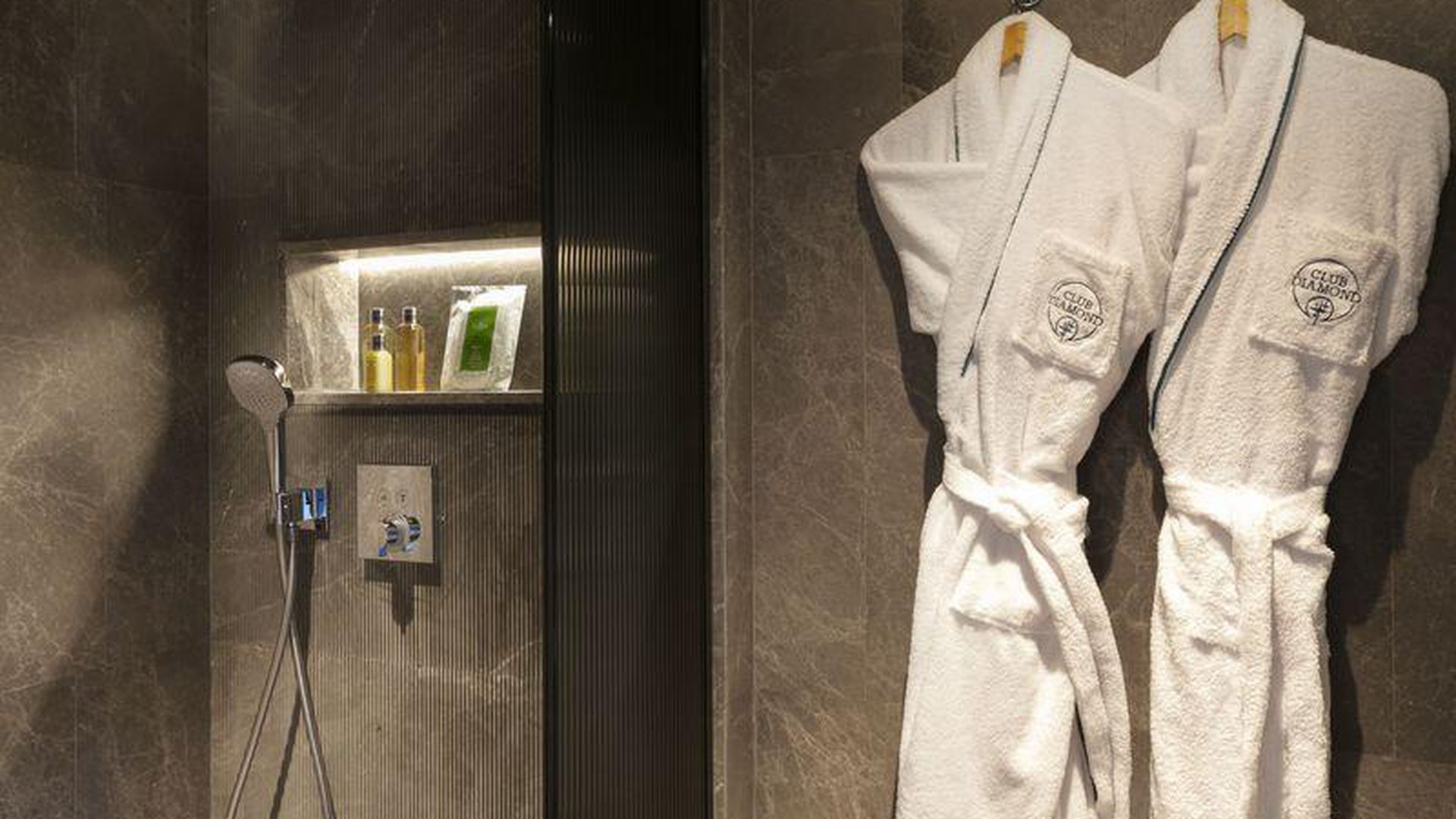 RIXOS SUNGATE - THE LAND OF LEGENDS FREE ACCESS