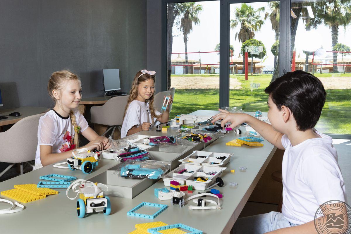 RIXOS SUNGATE - THE LAND OF LEGENDS FREE ACCESS