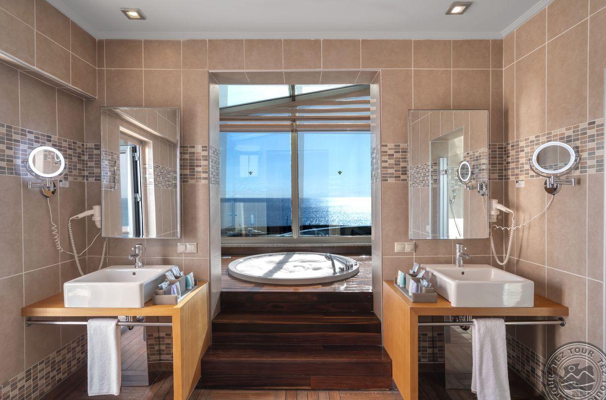 RIXOS SUNGATE - THE LAND OF LEGENDS FREE ACCESS