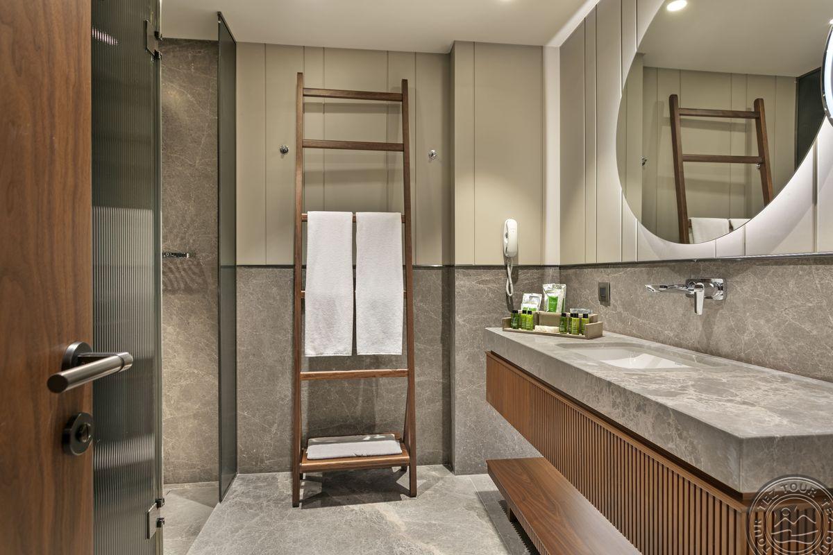 RIXOS SUNGATE - THE LAND OF LEGENDS FREE ACCESS