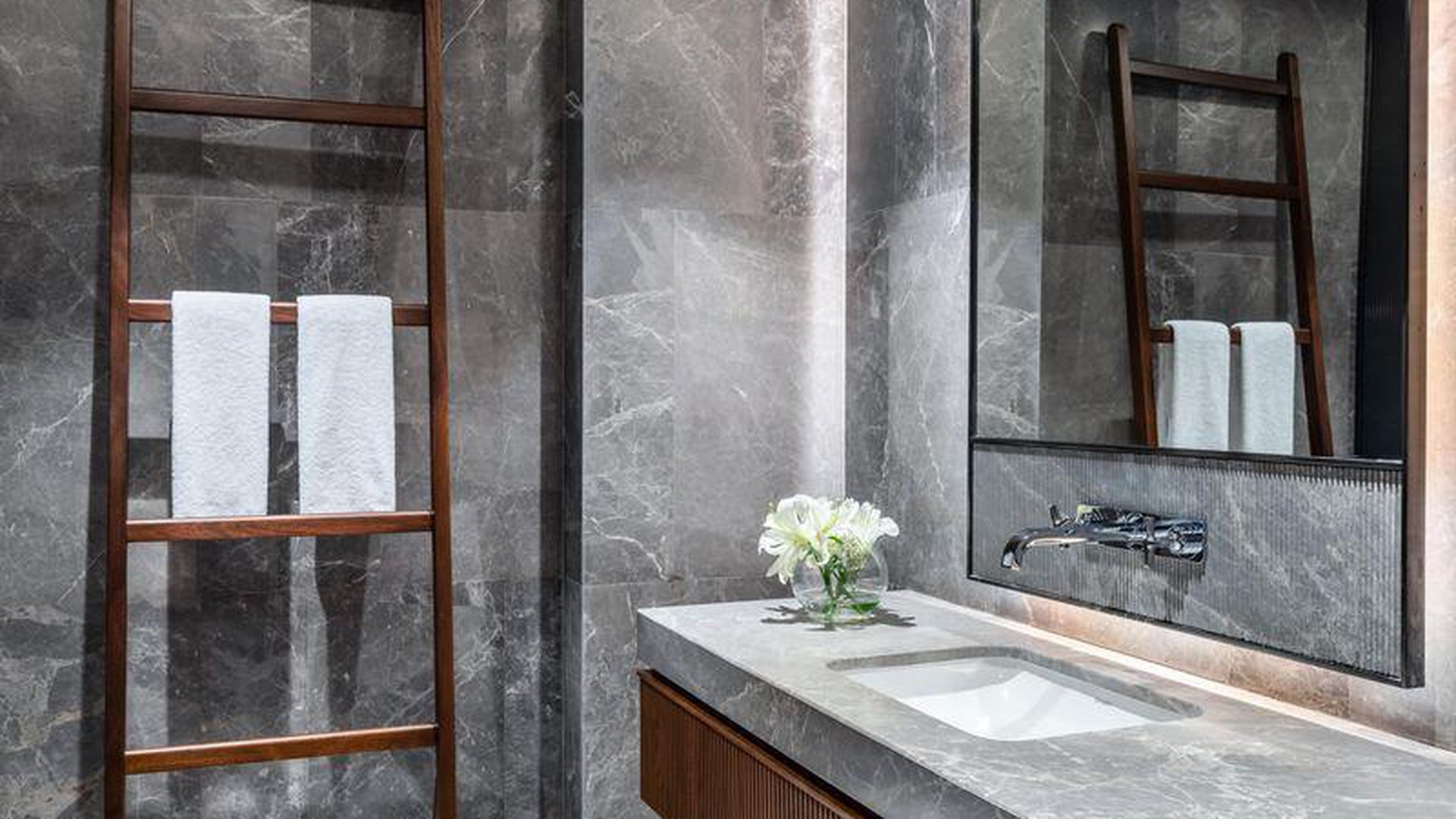 RIXOS SUNGATE - THE LAND OF LEGENDS FREE ACCESS