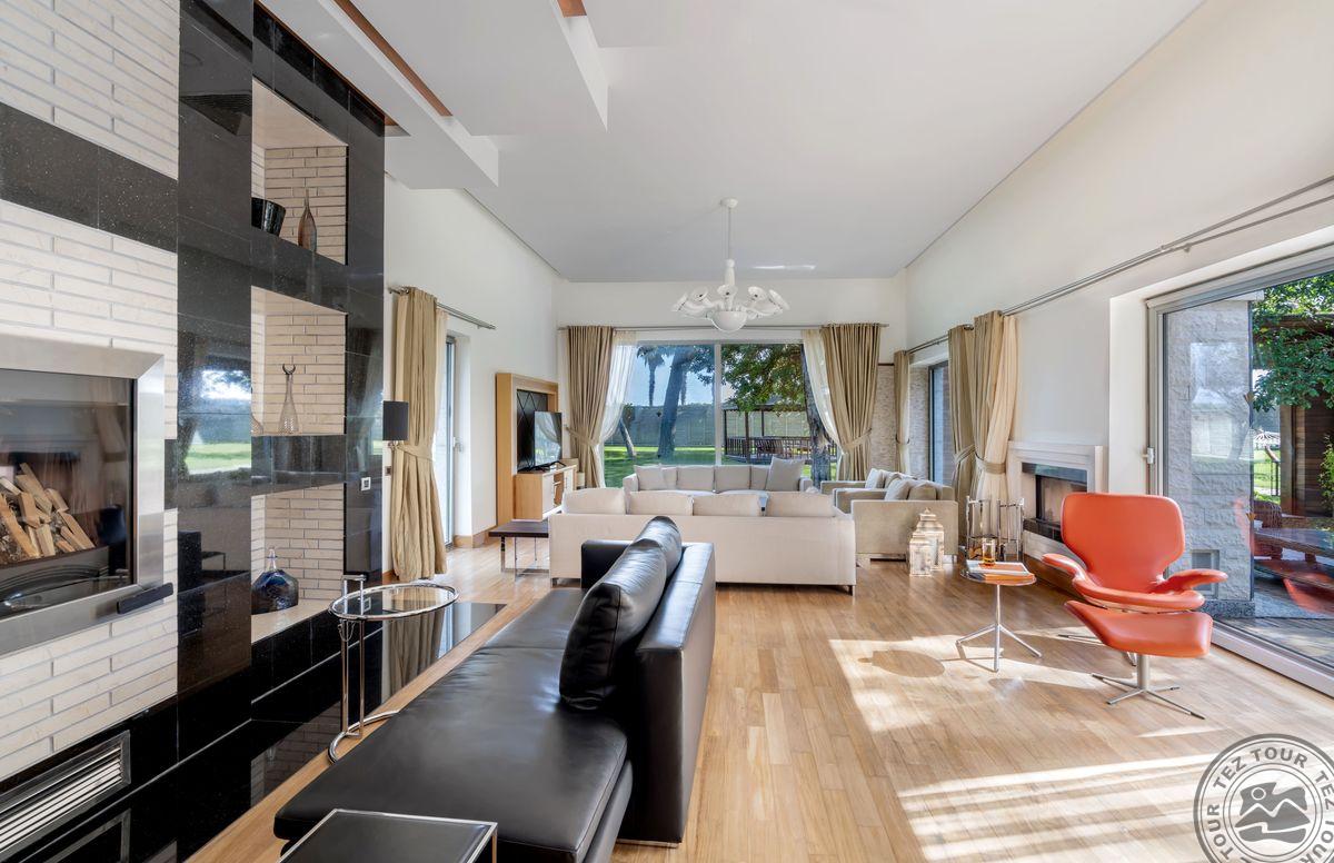 RIXOS SUNGATE - THE LAND OF LEGENDS FREE ACCESS