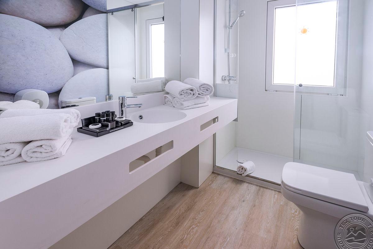 TAHITI PLAYA & SUITES