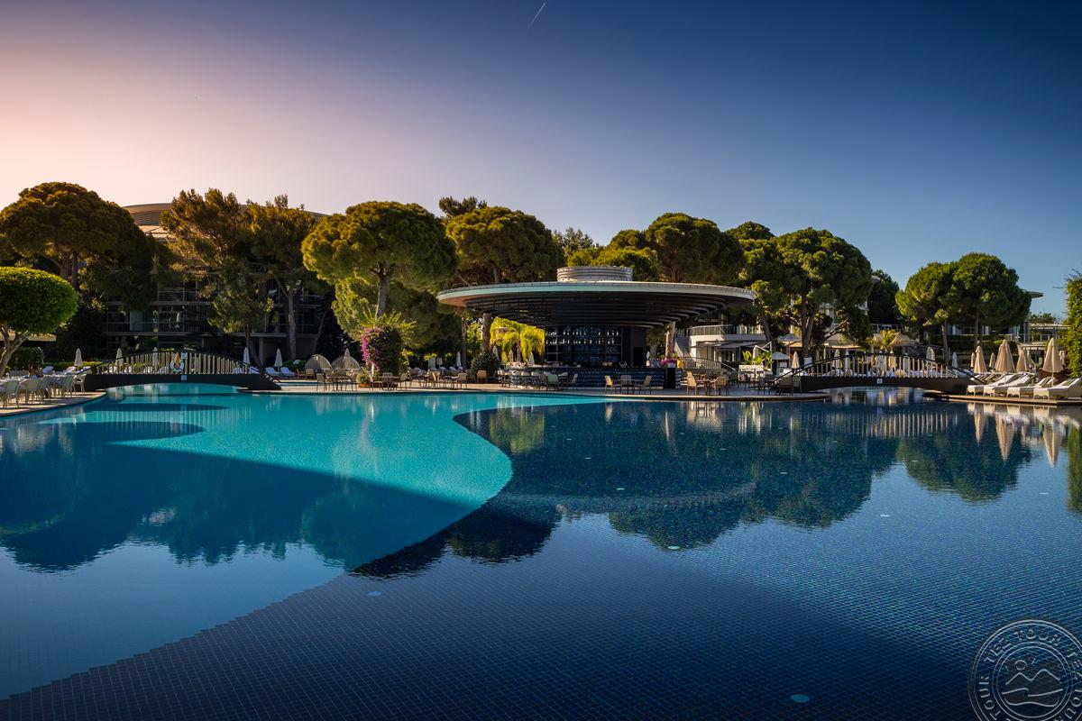 CALISTA LUXURY RESORT