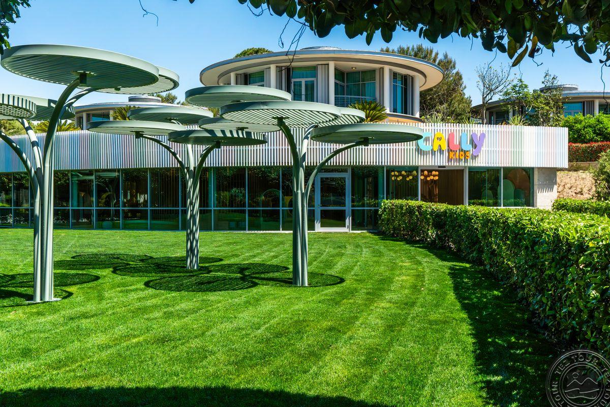 CALISTA LUXURY RESORT