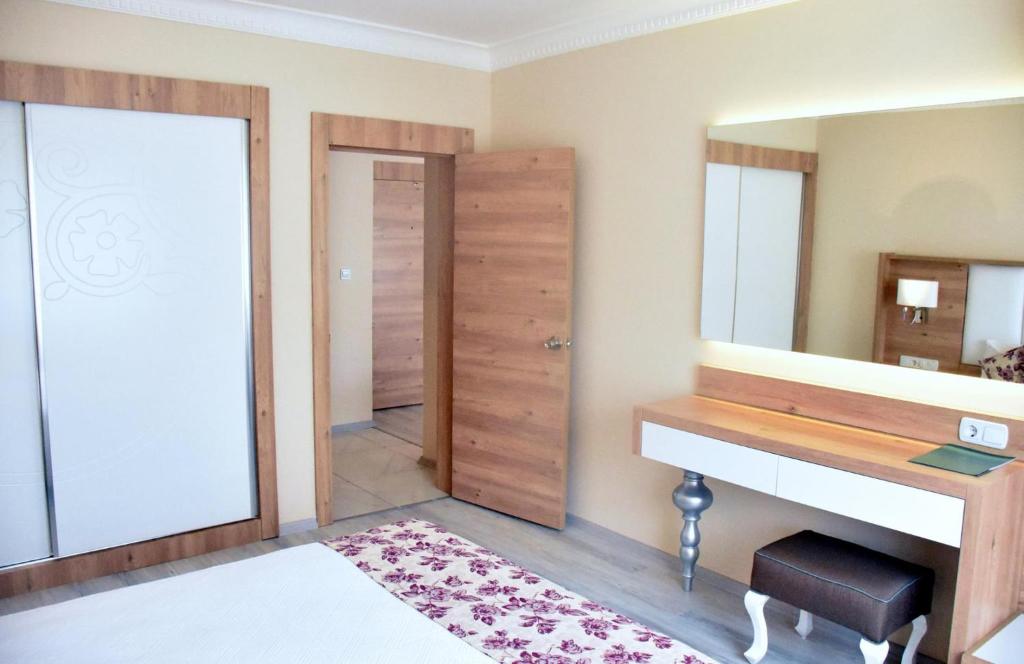 Royal Garden Beach Hotel -