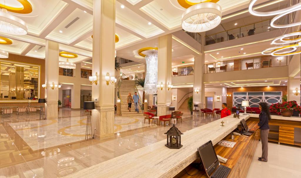 Royal Garden Beach Hotel -