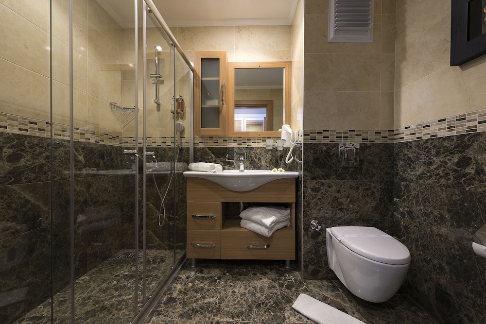 Quattro Beach Spa & Resort -