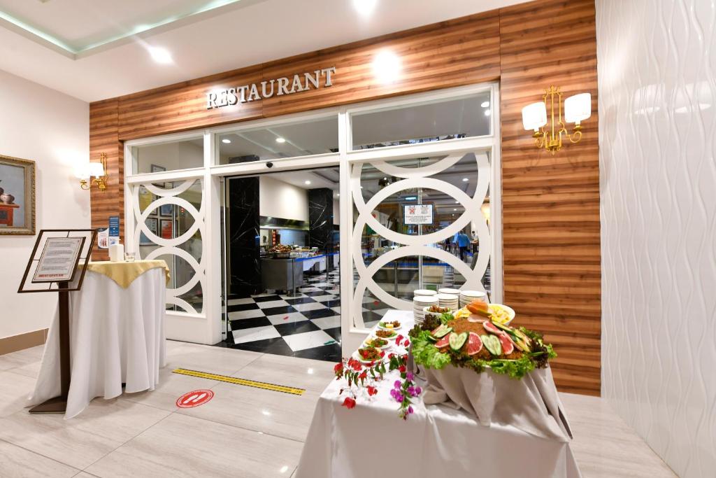 Royal Garden Beach Hotel -