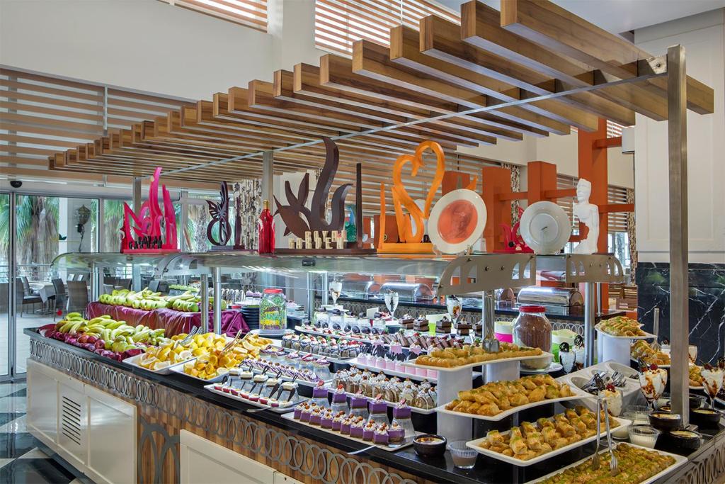 Royal Garden Beach Hotel -