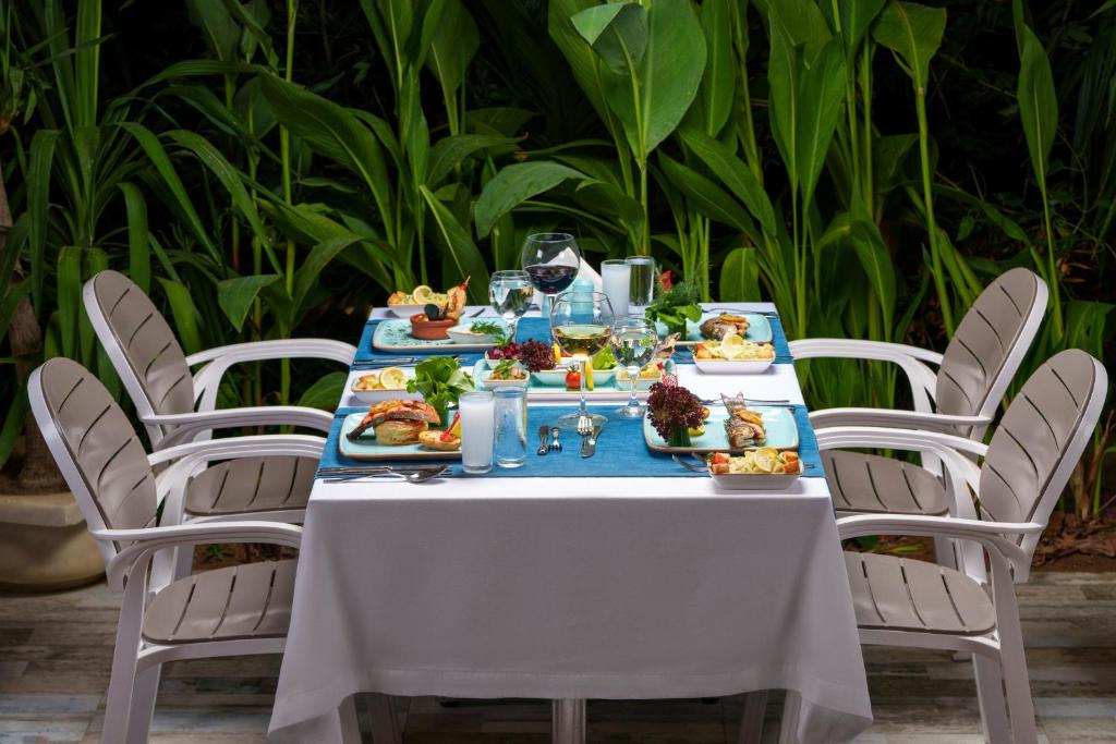 Royal Garden Beach Hotel -