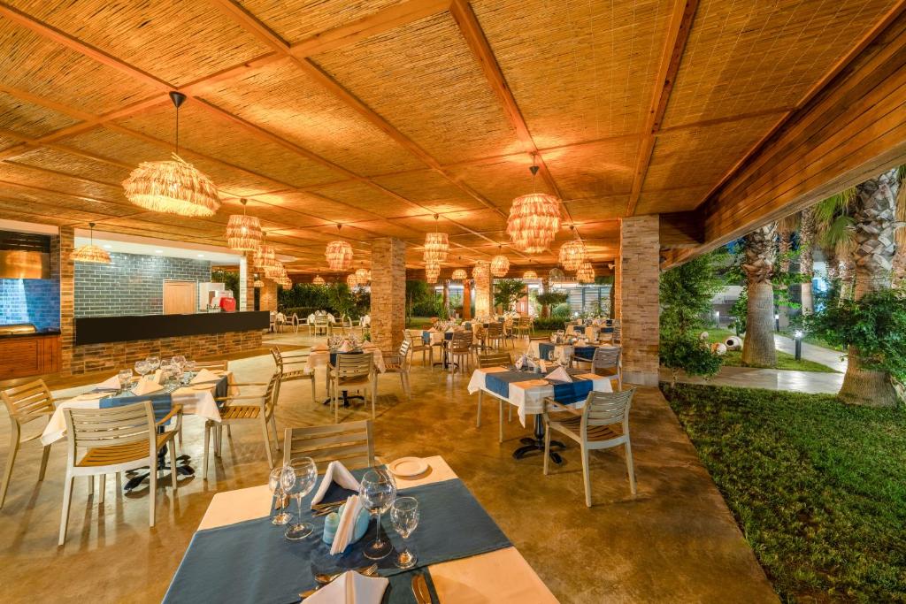 Royal Garden Beach Hotel -