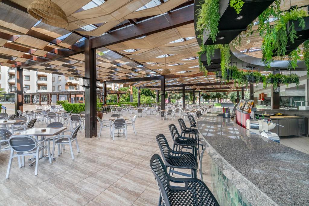 Royal Garden Beach Hotel -