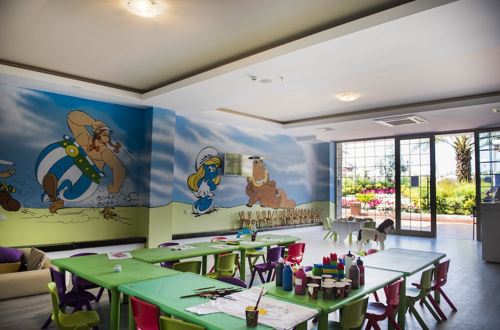 Quattro Beach Spa & Resort -