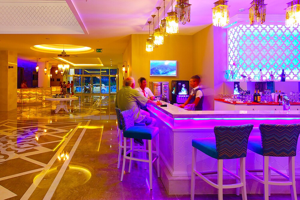 Diamond Elite Hotel & Spa -