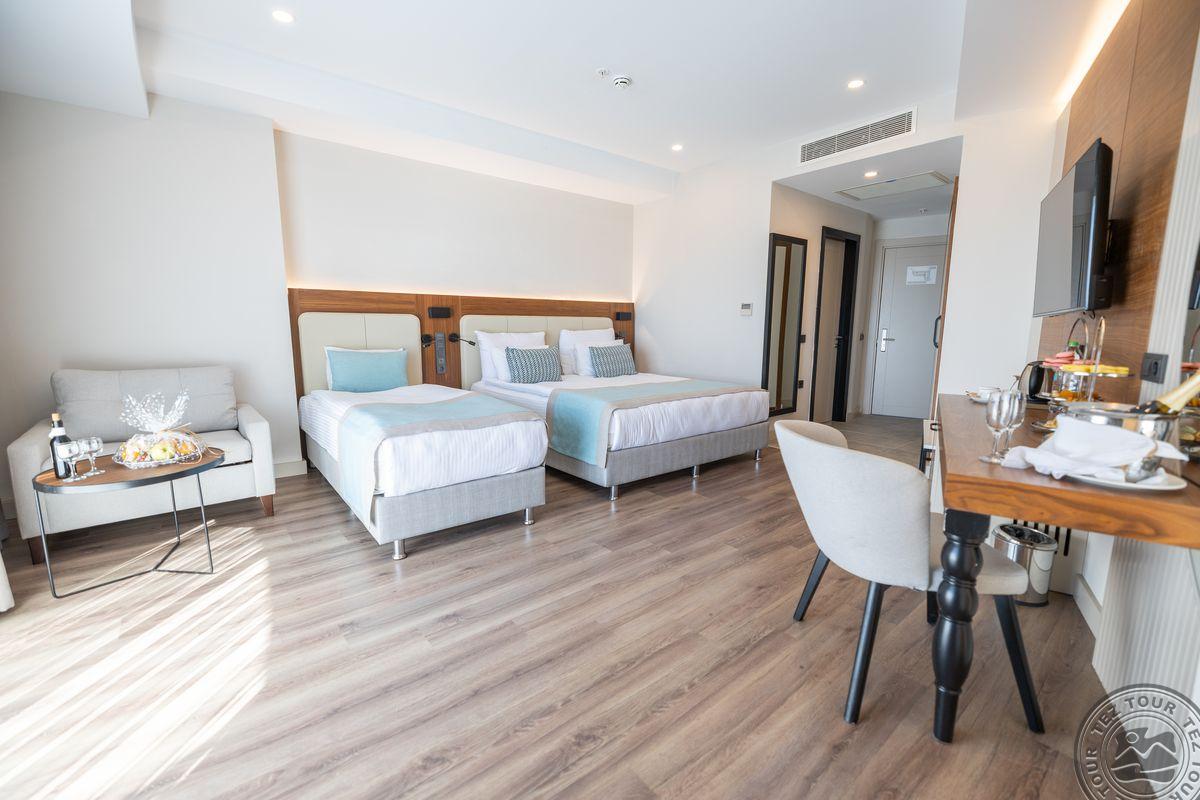 SIDE MOON PALACE HOTEL