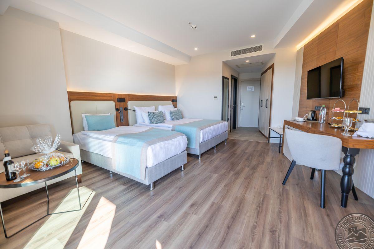 SIDE MOON PALACE HOTEL