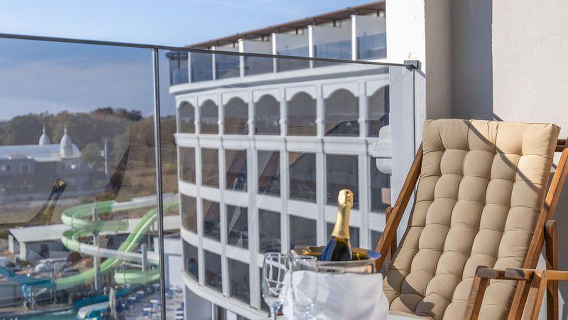 SIDE MOON PALACE HOTEL