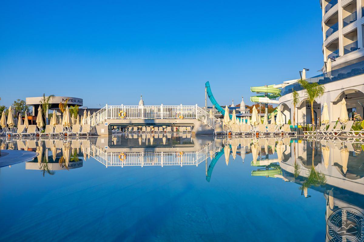 SIDE MOON PALACE HOTEL