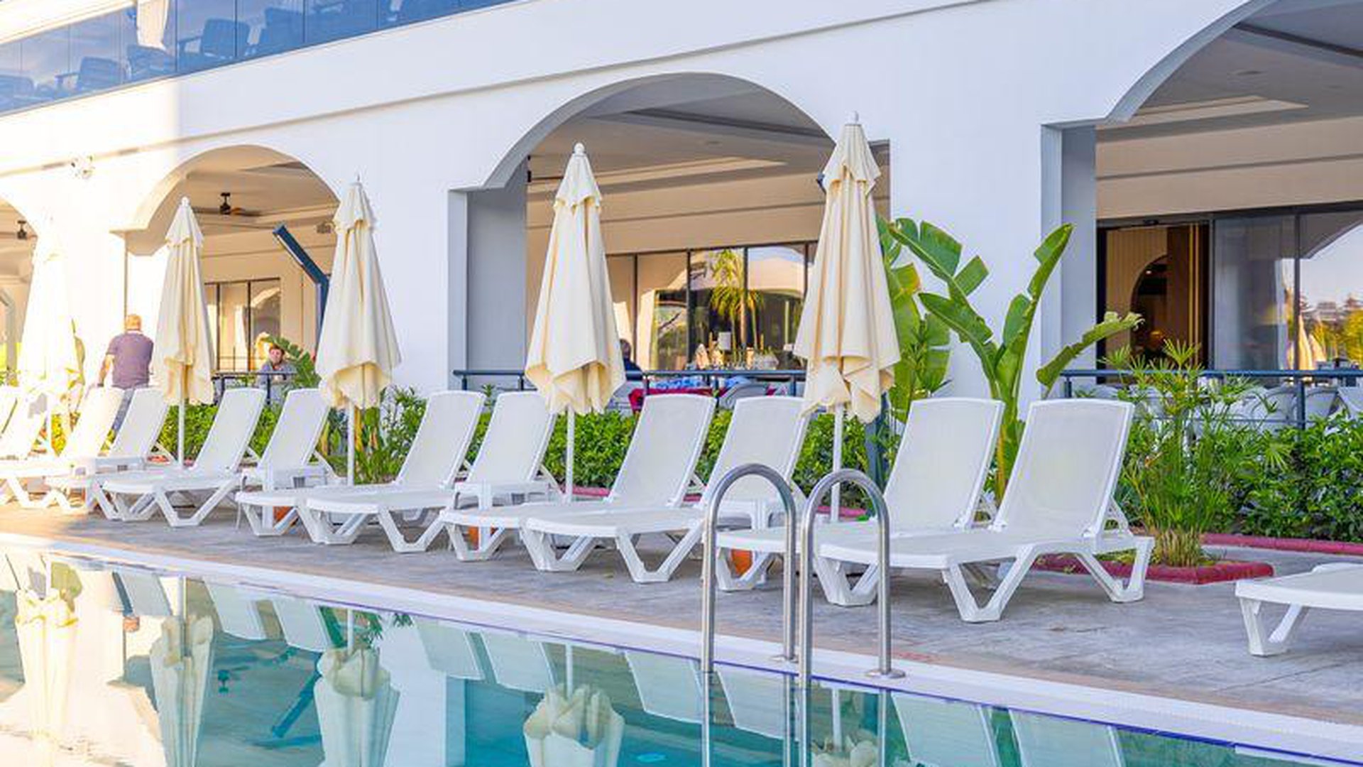 SIDE MOON PALACE HOTEL