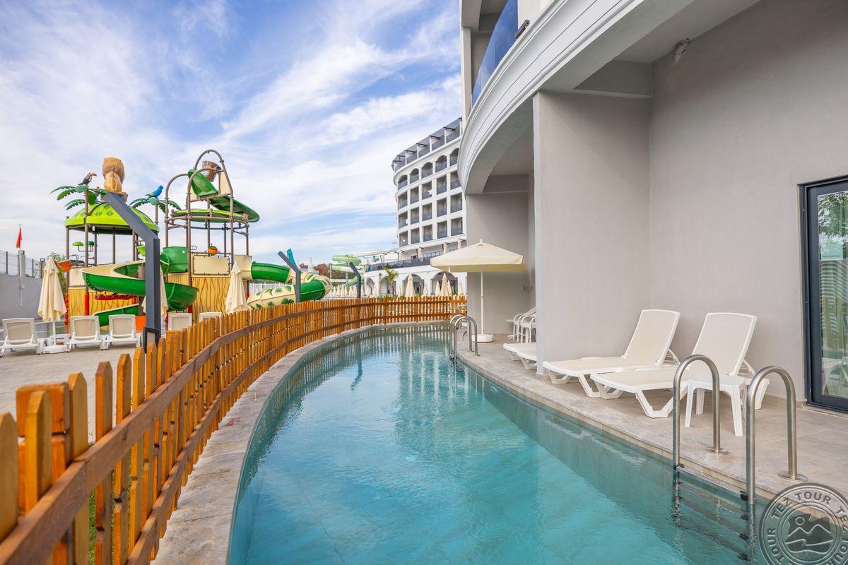 SIDE MOON PALACE HOTEL