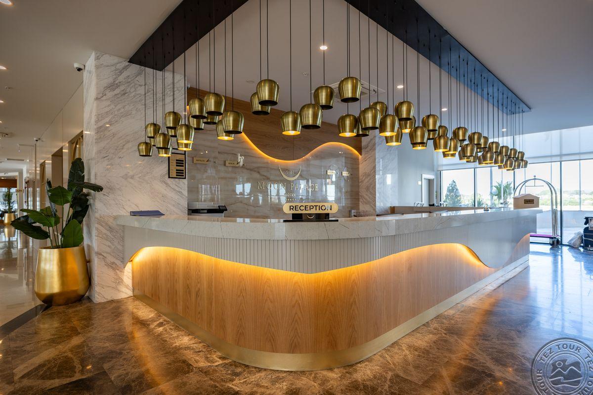 SIDE MOON PALACE HOTEL