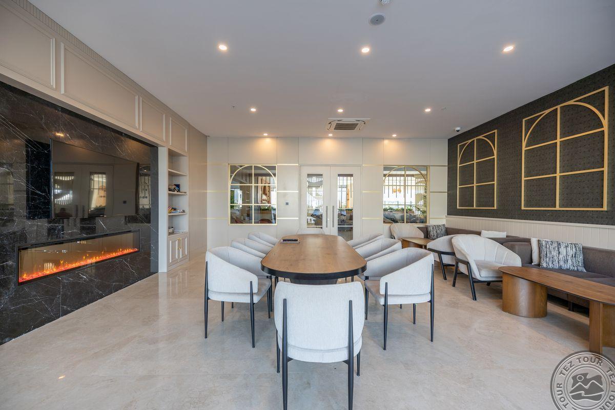 SIDE MOON PALACE HOTEL