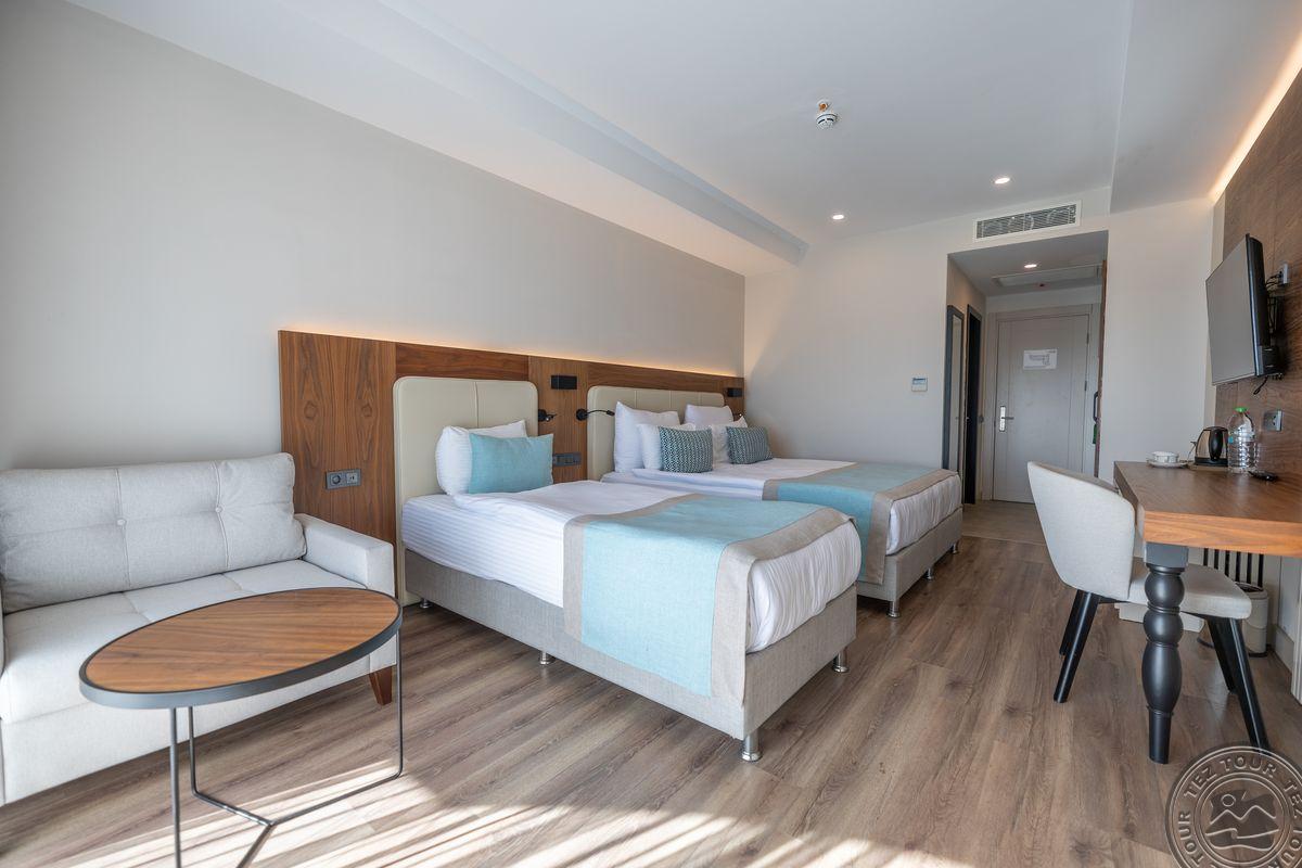 SIDE MOON PALACE HOTEL