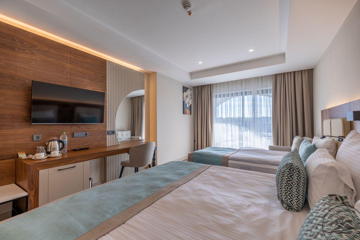 SIDE MOON PALACE HOTEL