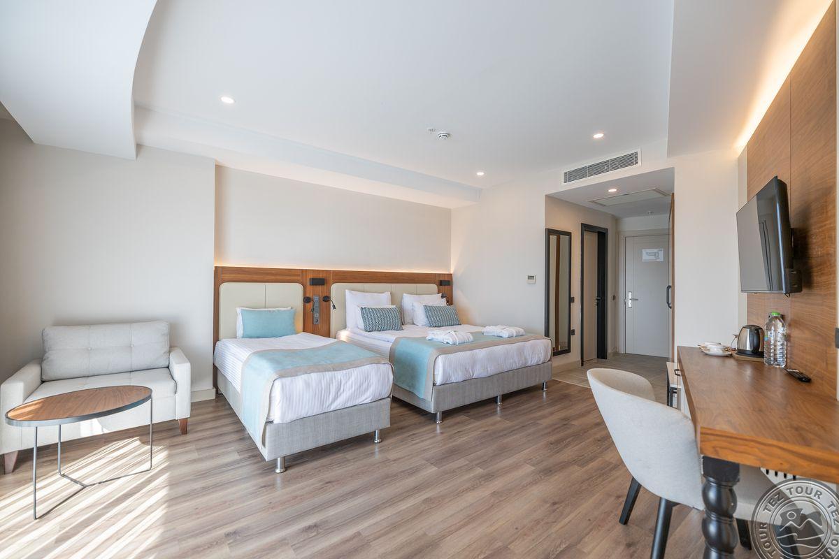 SIDE MOON PALACE HOTEL