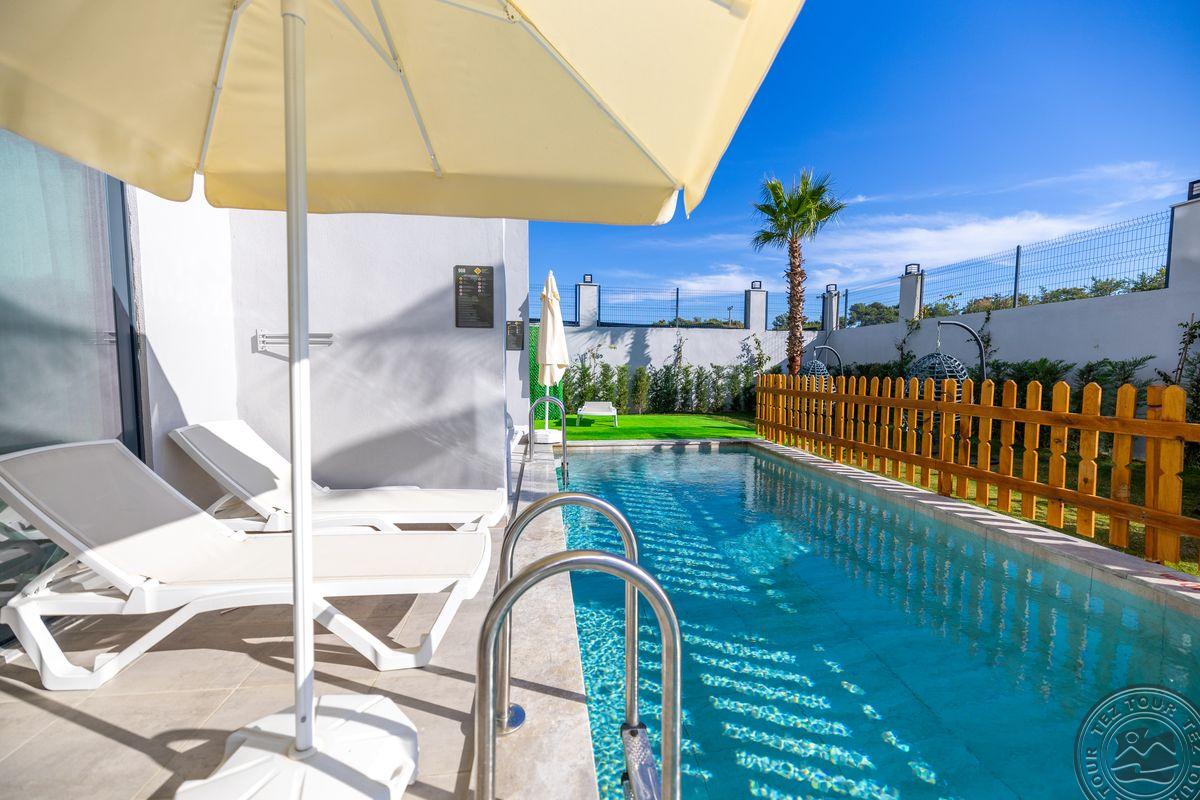 SIDE MOON PALACE HOTEL