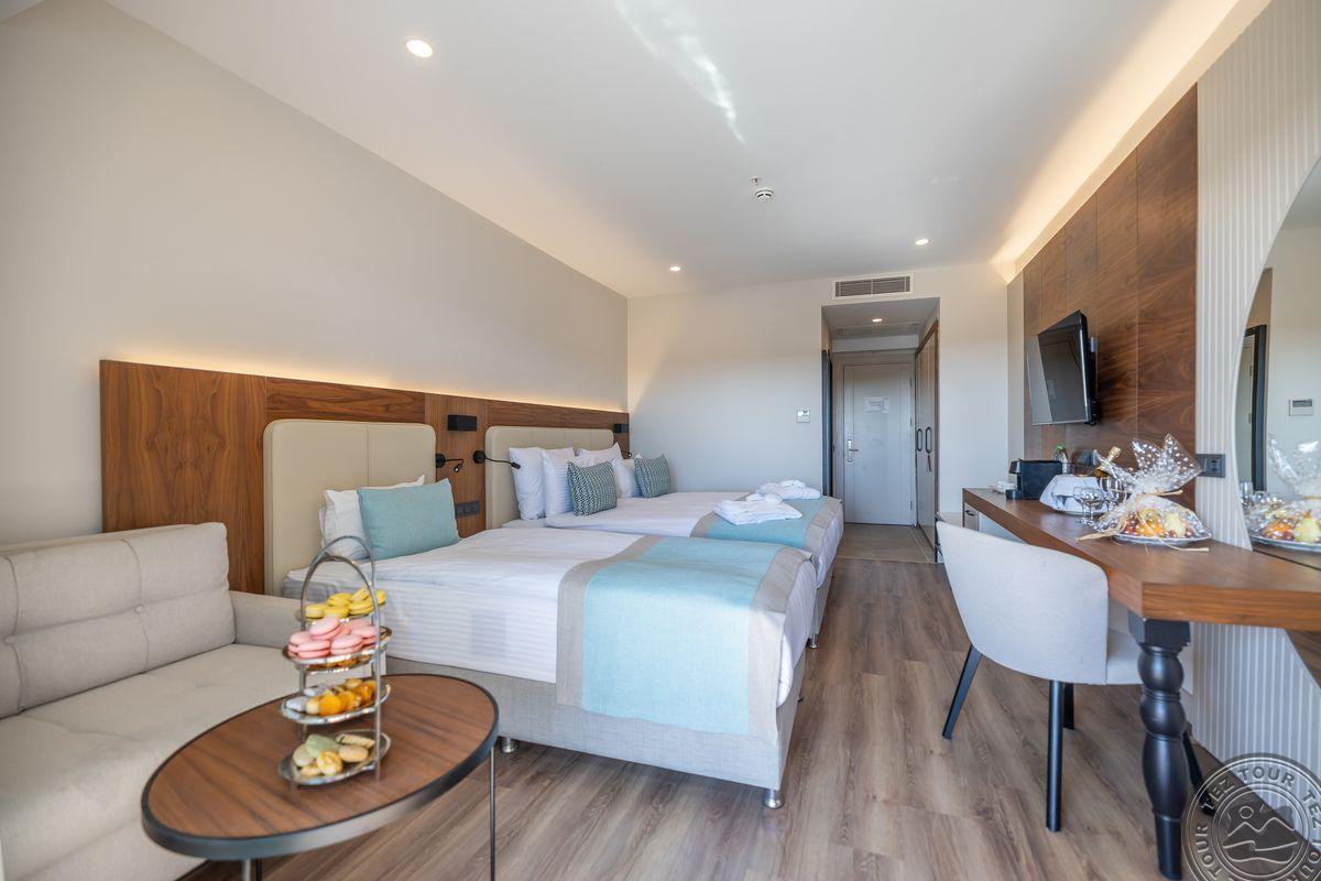 SIDE MOON PALACE HOTEL